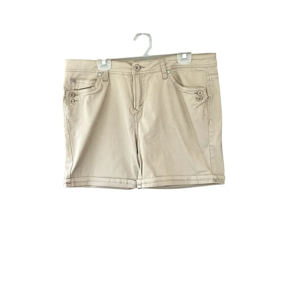 Wallflower Shorts Tan Beige Folded Hem 5 Pocket Zipper Logo Buttons 16